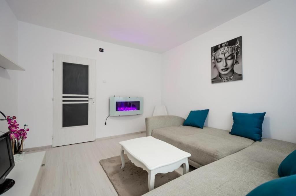 Nice Apartament Arad Dış mekan fotoğraf